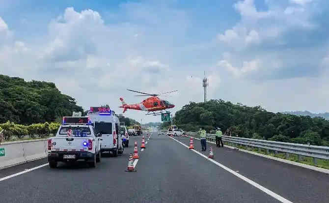 清城区高速公路汽车救援案例