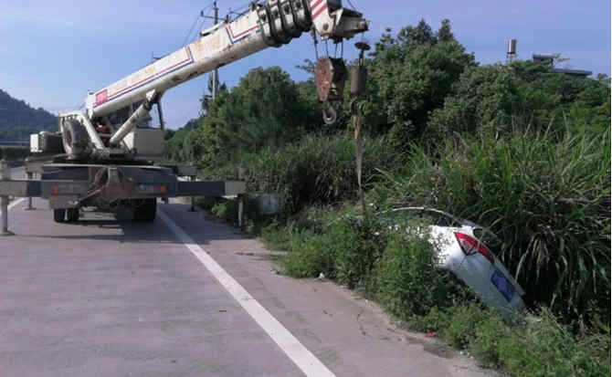 清城区重载吊车救援 清城区重载吊车救援